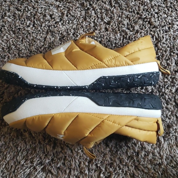 SOLD! The North Face Thermoball Women's Shoes - Picture 6 of 8